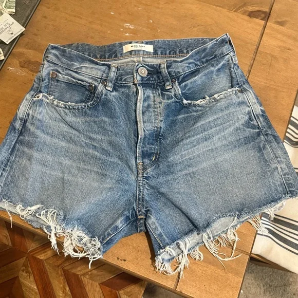 Moussy Light Blue Frayed Jean Shorts - Picture 1 of 6